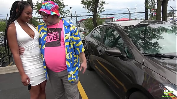 Lala Ivey Does Whatever It Takes For Miami Vacation Even Fuck Tadpole!
