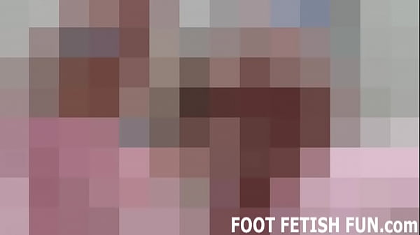 I want to feel your cum hitting my gorgeous feet