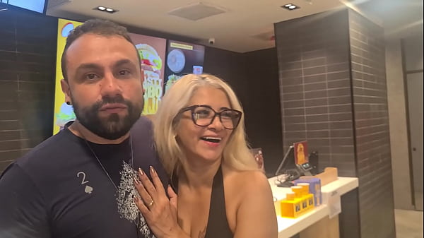 Download Video - No swing elas d&atilde;o pra todo mundo e faz os marido de corno