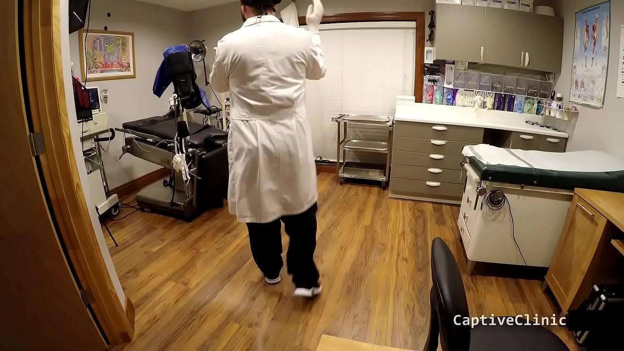 El padre de Jasmine Roses envía a su al centro remoto de interrogorios donde el doctor Tampa y la enfermera Stacy Shepard atormentarán a esta latina indefensa mientras papá ve el tormento en vivo en @BondageClinic.com
                     teen pussy latina humiliation reality clinic gyno small tits torment natural tits stirrups perfect tits spread eagle medical fetish jasmine rose latex gloves violet wand doctor tampa girlsgonegyno girls gone gyno muchos negros
