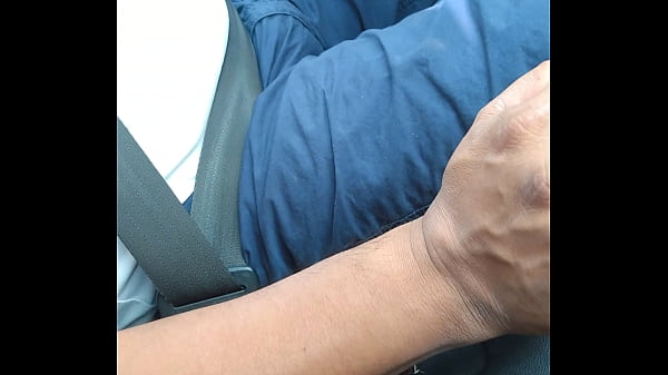 Tome un taxi y cuando subí se le veía chingos e...