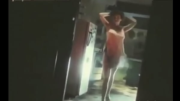 Sunshine Cruz Sexy Dance Dans Le Film Ekis