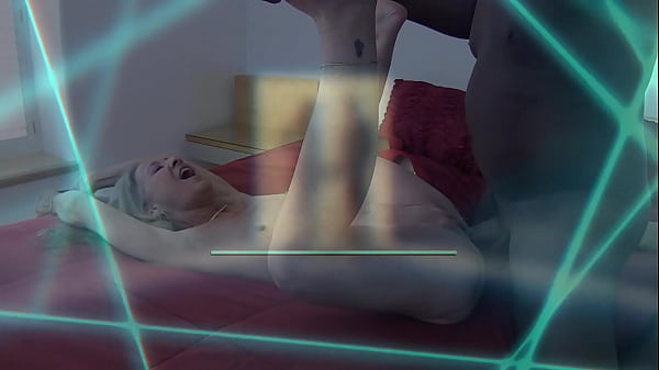 Maxx parks Deep in Leilani Lei
