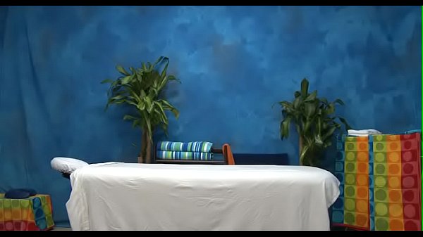 Sexy hot babe bonks and sucks