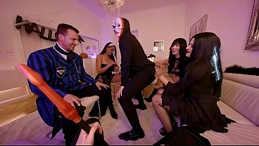 Double Penetration Naughty Orgy! This Is Halloween!