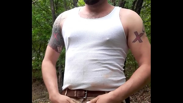 Download Video - Huge cumshot outdoors