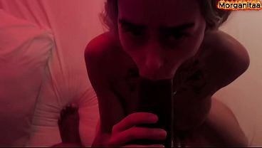 ブラックトップに電話して、フルネルソンで私の小さなお尻を思いっきり叩いてもらいました。
