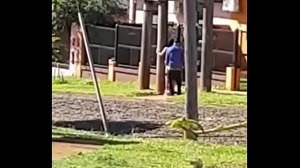 Argentinian asshole can't stand to get to her house and they do it on the street