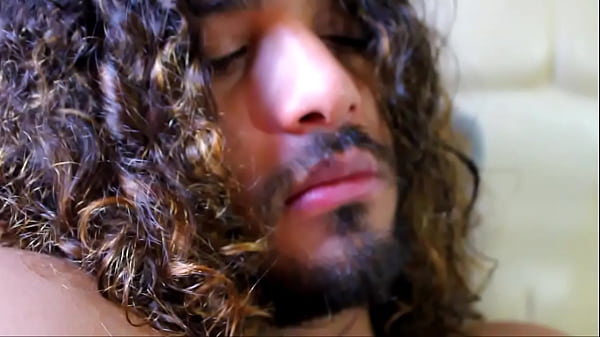 Download Video - ACABEI DANDO PRO MEU VIZINHO GOSTOSO