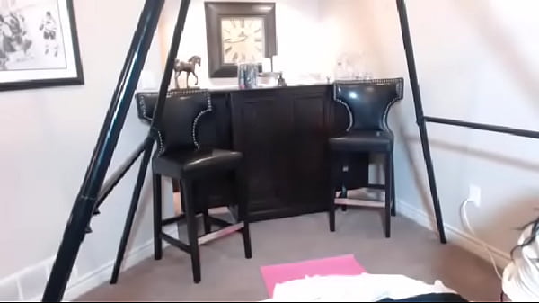 Maxine X Spreads Her Legs To Fuck Her Tight Butthole By Herself!