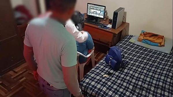 My cuckold wife: my wife's friend arrives and while they fix her hair I fuck her from behind her friend was very horny
