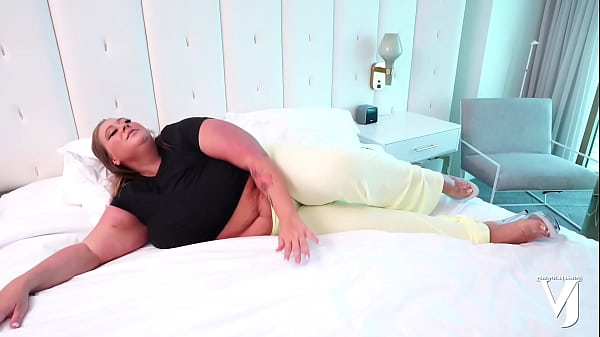 Teaser Comfy fuck fat chick pounded pov