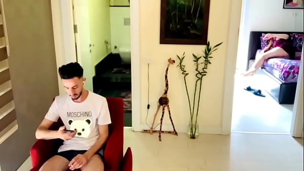 استغلال ابني غير الشقيق لارضاء شهوتي