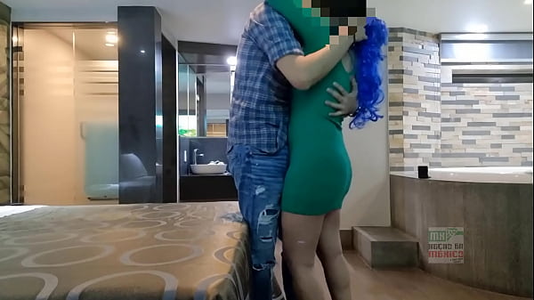 Download Video - Luna Azul Hotwife nueva adquisision dando regalo a su marido&comma; porfavor follate a mi mujer 1