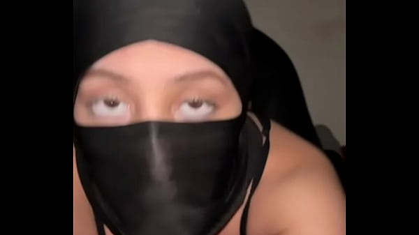 Muslim hijab tease goes full anal-slut mode – arab girl spreads her big ass wide like a whore