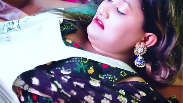 Big Boobs Indian Hot Bhabhi Fucked While Cooking - Desi Sex