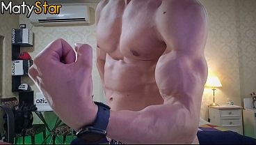 Download Video - SHOWING OFF MY BICEPS&excl;