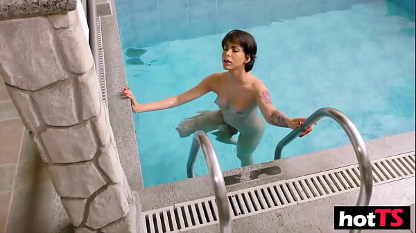 Transsexual Queens Fucking like there’s NO tomo...