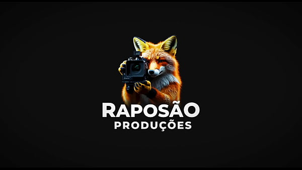 Fui visitar um amigo e estava sem luz e a mulher dele n&atilde;o perdeu tempo j&aacute; me arrastou para a sala e n&atilde;o perduei