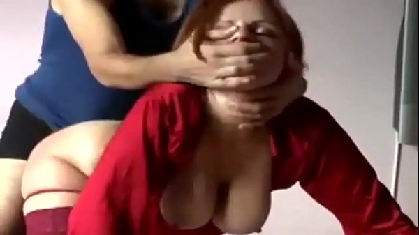 Belle-Mère Aime Ça Dur De
