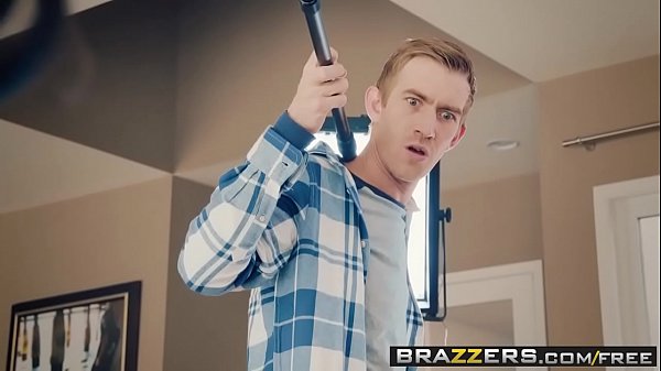 Download Video - Brazzers - Pornstars Like it Big -  The Replacement scene starring Jennifer White and Danny D