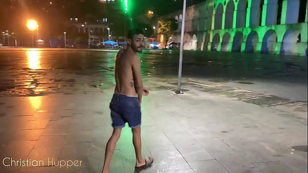 Socando no boy que encontrei na rua