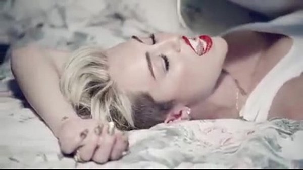 Miley Cyrus:- We Can't Stop! Porn Style