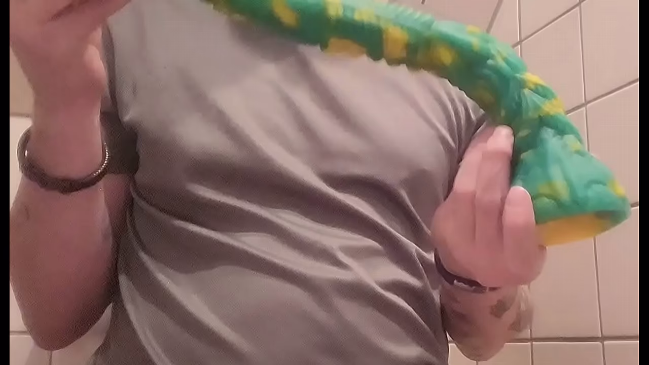 Sex toy review.  Octopus sexytoy