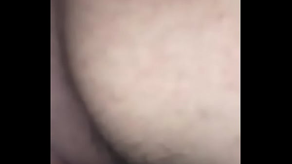 Gostosa rebolando no pau