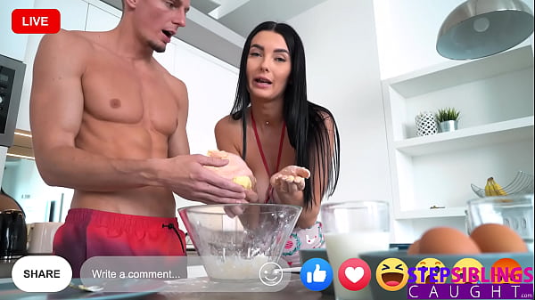 Naughty Simon Kitty Loves 2 Things: Blueberry Muffins & Her Stepbrothers Morning Wood -S26:E8