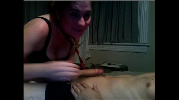 Boyfriend likes to shows her sucking,