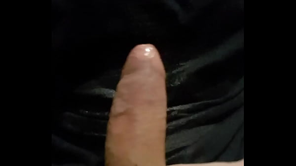 Jerking and pissing on myself slowly