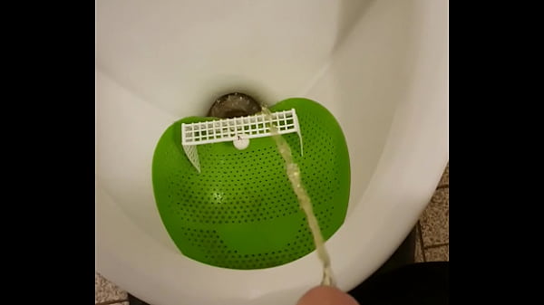 thumb piss gate