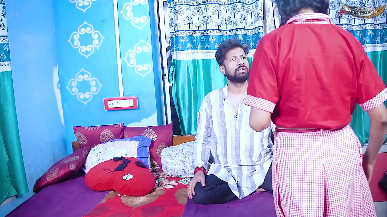 Punjabi family cheating, niece's pussy became wet after seeing uncle naked, she became a mare in front of uncle, uncle also tore her virgin pussy by pounding it