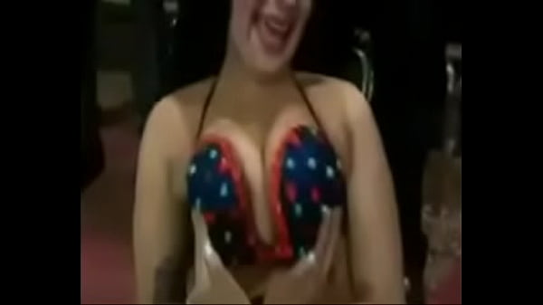 Arab Bellydancer - Egyptian Dance