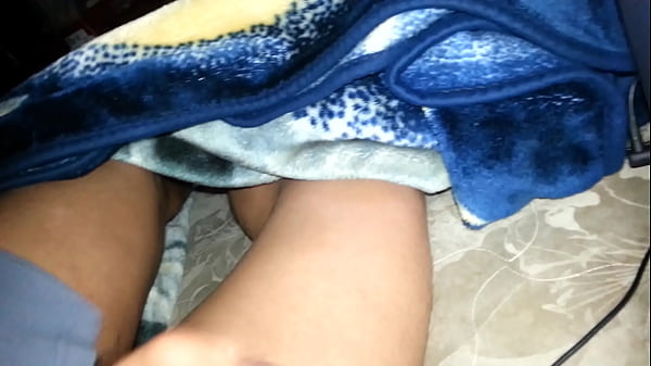 thumb pulling snot