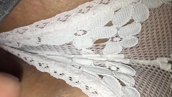 Sous Des Draps Blancs