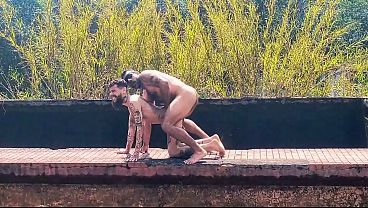 Download Video - SEXO BAREBACK NA FAZENDA &period; MEU PRIMO GAY LIBERANDO O RABO