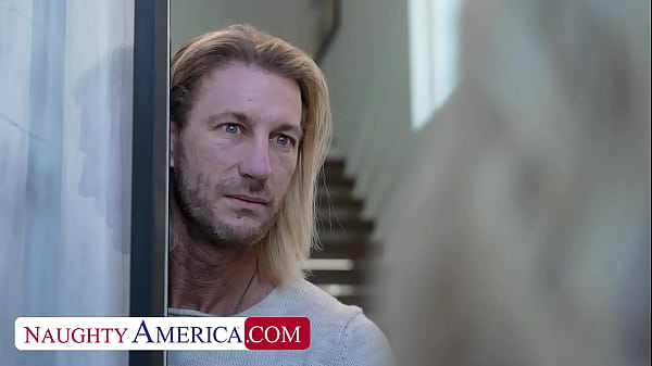 Download Video - New neighbor Sadie Summers is horny and needs some heavy cream