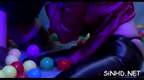 Wild and salacious club satisfying with alluring beauties