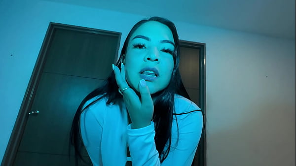 Big-cocked black guy uses VR goggles to watch two gorgeous Colombian girls and fuck them