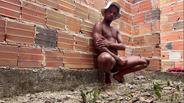 Acordado com tes&atilde;o e acabei batendo uma punheta...