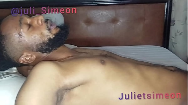 I gave my boss a nasty blowjob till he cum on my face.