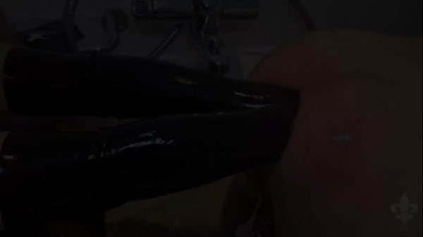 PART 2: Miss Anna's Messy Bath! (UNCENSORED)