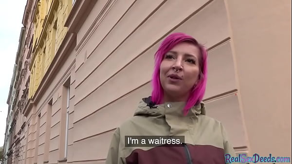 Une Russe Rousse Se Fait Prendre En Levrette