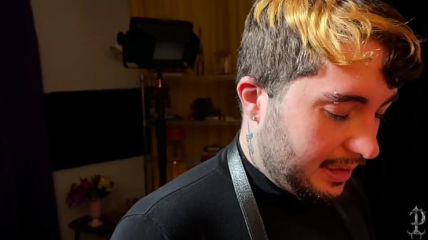 Fui fotografar o twink e ca&iacute; na rola dele