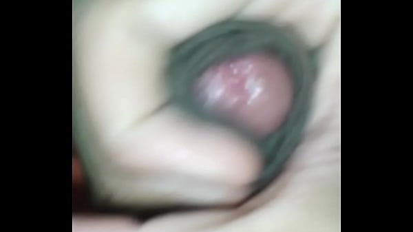 Download Video - ACABEI GOZANDO COM MEU PAU MELADO&excl;