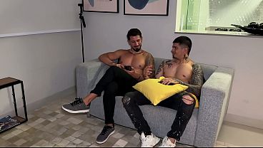 Double penetration of a delicious Brazilian MILF