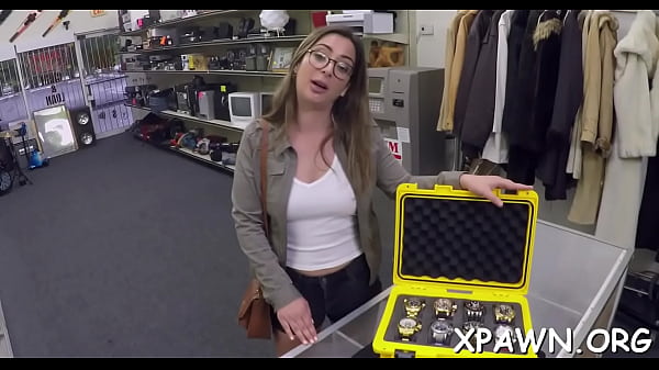 Babe Lascive Sent Une Pipe