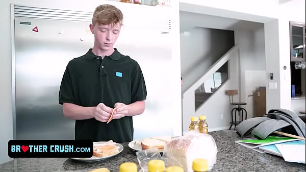 - Fit Guy Finds Out His Little Stepbro Is Measu...